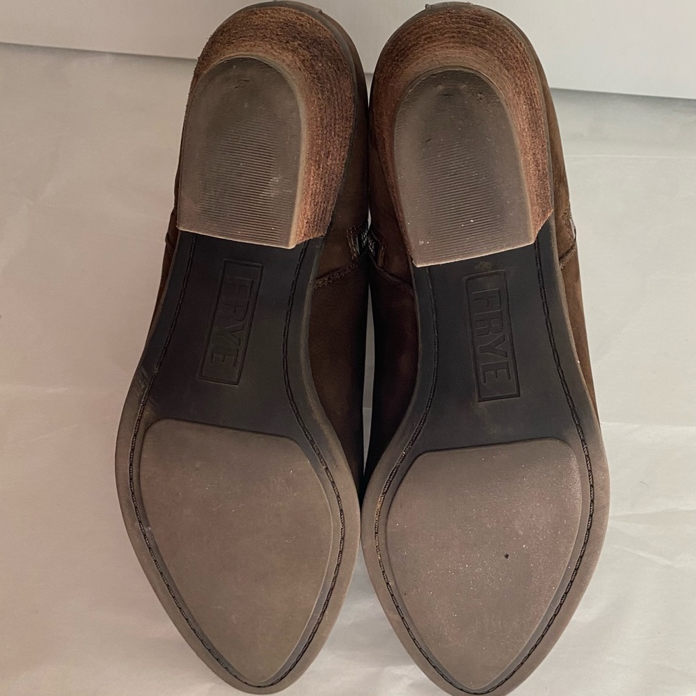 Frye Judy Leather Side-Zip Ankle Bootie Dark Brown Size 8 - Picture 9 of 13